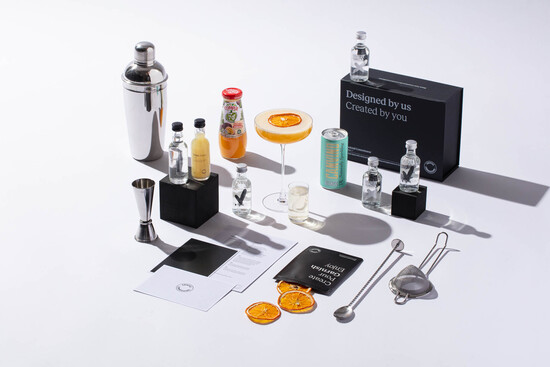 Cocktail Connoisseurs; premium cocktail gift sets and cocktail kits with bar equipment sets 