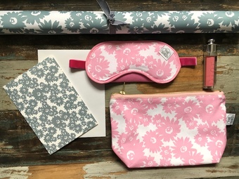 Daisy slate and pink collection 