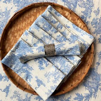 blue toile de jouy napkins