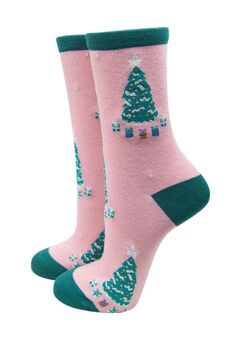 pink bamboo socks with Christmas Trees
