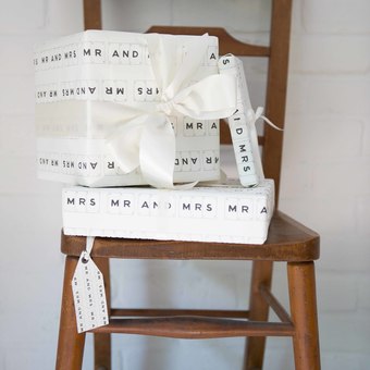 Mr and Mrs Gift wrap