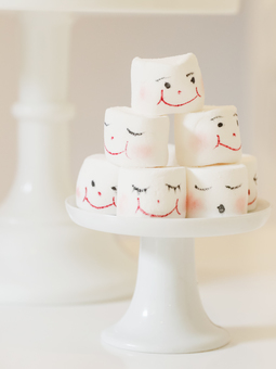 We specialise in Cute gifts and Dessert Tables