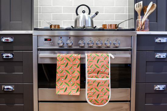 Okra tea towel and double oven gloves