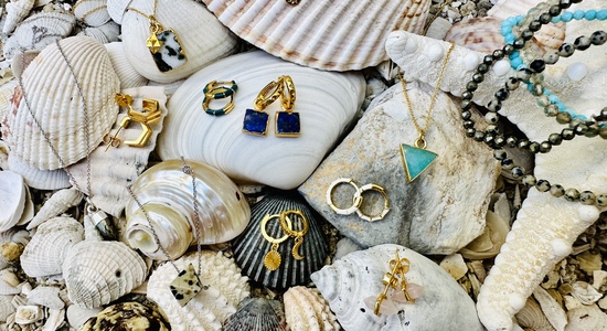 Gemstone jewellery 