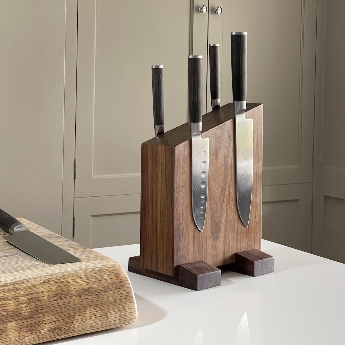 Magnetic Wooden Knife Stand
