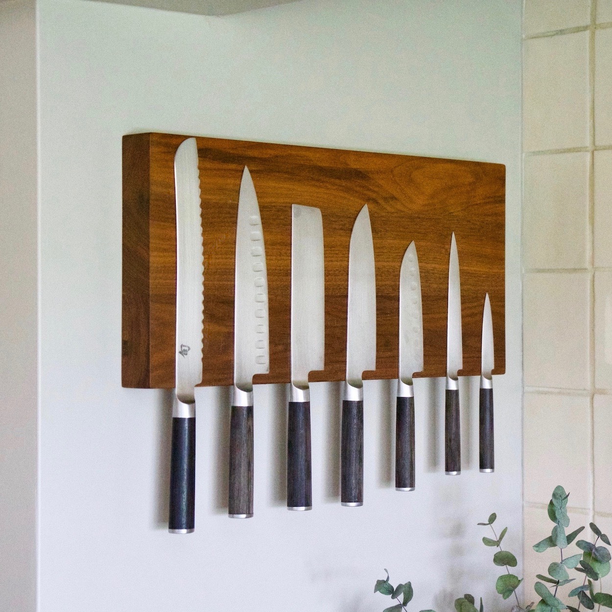 Magnetic Wooden Knife Rack