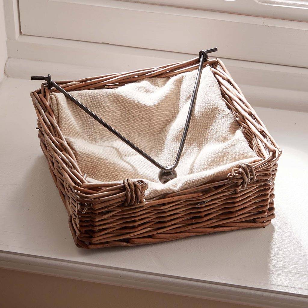 Antique Wash Wicker Napkin Holder