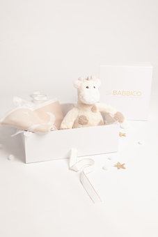 Giraffe & Reversible Star Moon Beige White Baby Gift Set Box