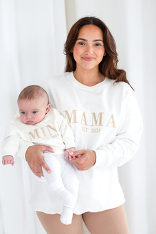 Matching 'Minni' and Mama 