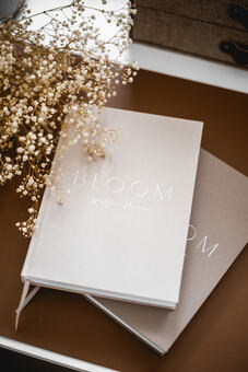 Bloom Lifestyle Planner in Neutral Tones