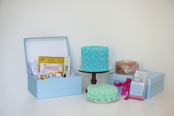 Create cake JOY with your cake decorating kit.
