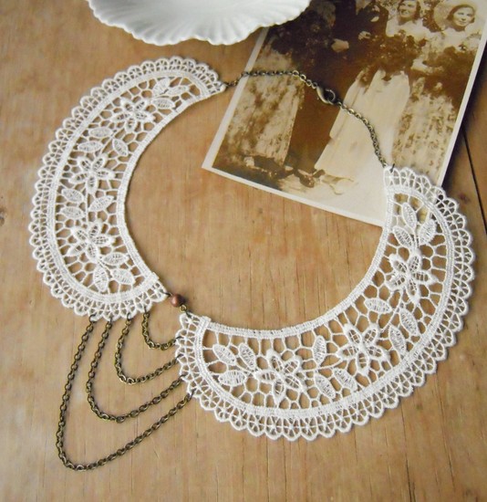 Lace necklace 