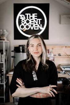 the scent coven founder, designer and candlemaker jessica messenger