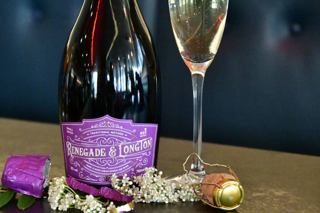 Renegade & Longton British Elderflower Sparkling Wine | 