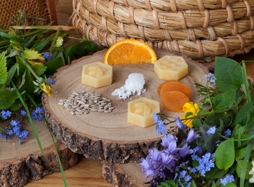 Made from purely wildcrafted beeswax blended with natural plant oils, butter and botanicals