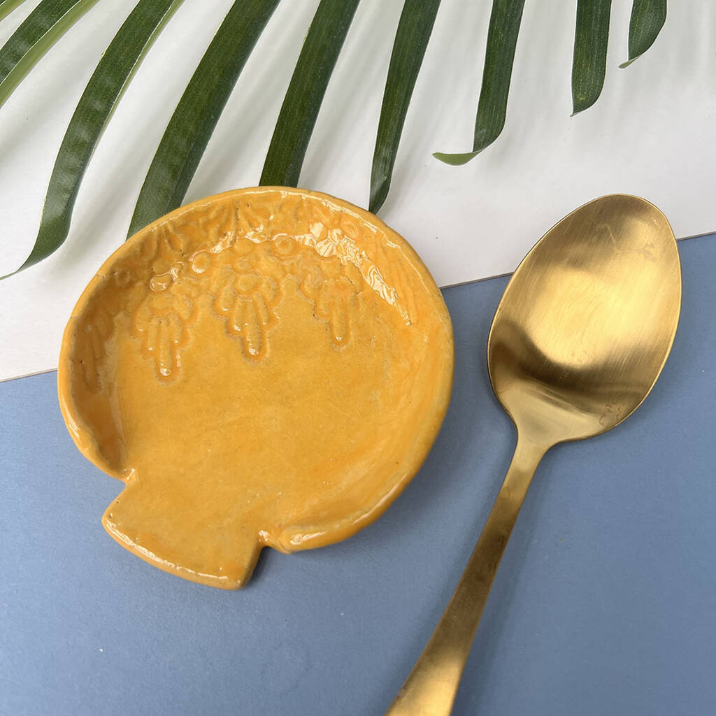 Mustard Lace Spoon Rest