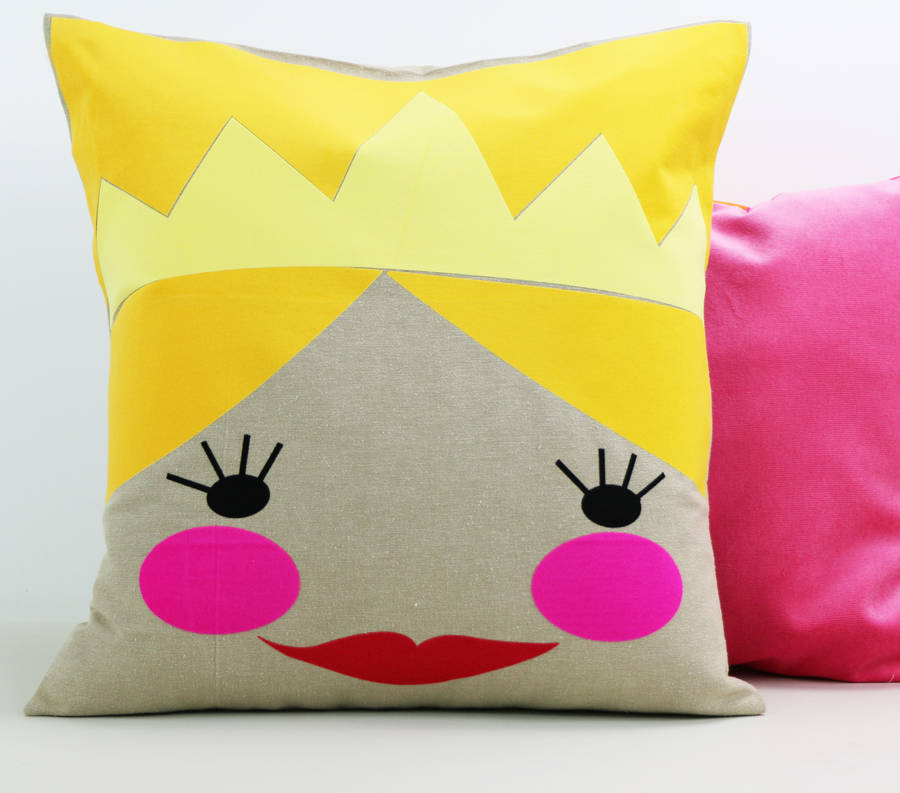 princess cushion by holubolu