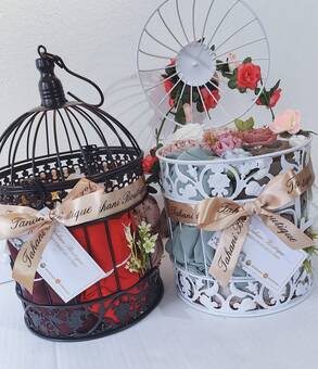 Decorative Birdcage Hijab Gift Bouquet