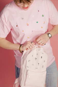 Hand-embroidered back pack and food t-shirt | Pink