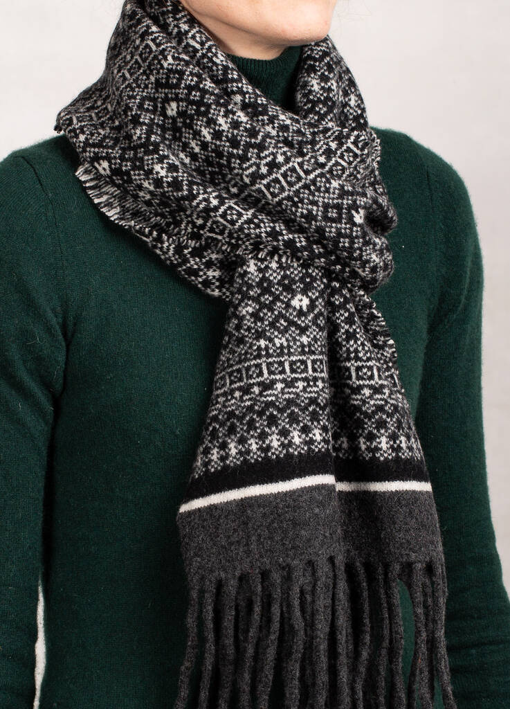 Suzie Lee Knitwear Mens Fringed Fair Isle Scarf | 