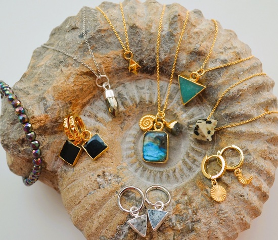 Gemstone jewellery 