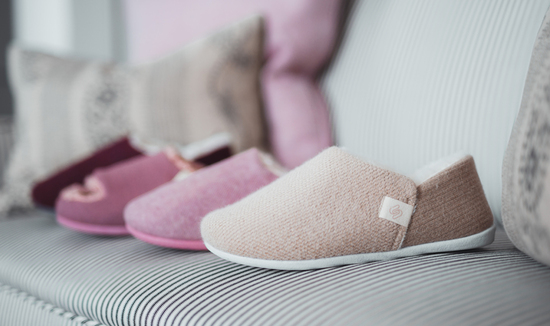 Women's sustainable slippers
