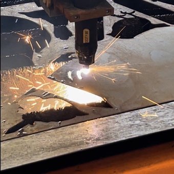 Metal Cutter in action