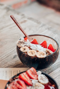 Cocabana coconut Bowls are the perfect sustainable, planet friendly vessel for those with a smoothie bowl addiction!
