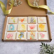 Flower iced biscuit gift box