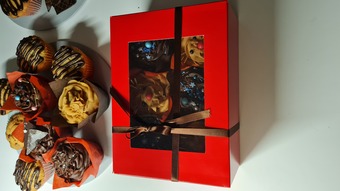 6 Box Christmas Chocolate & Caramel