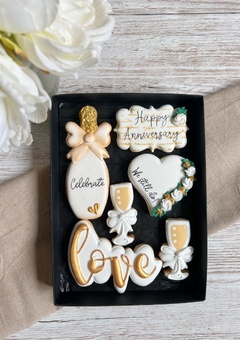 iced biscuit gift box for anniversary