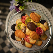 A mountain of madeleines for a wedding