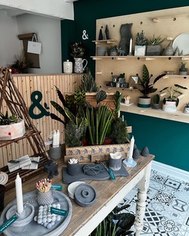 Pots, plants, home & gifts