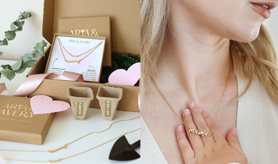 aria and avery sustainable waterproof jewellery gift set for mums