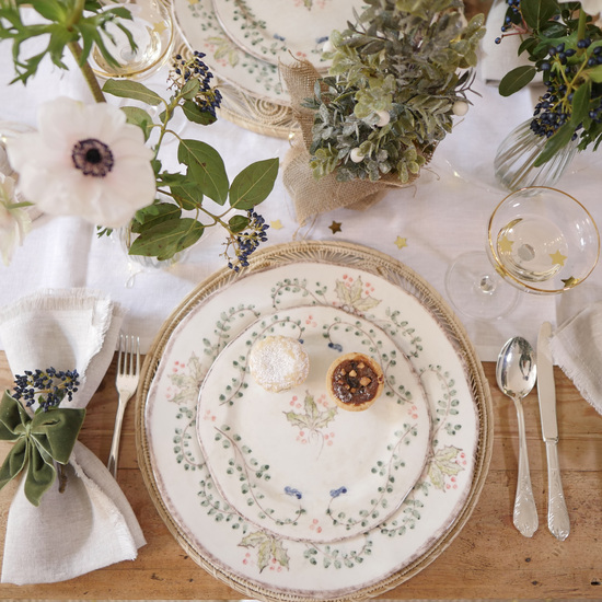 Natural Christmas tablescape