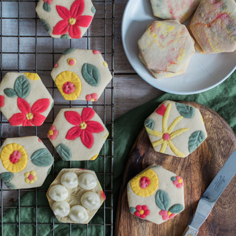 Garden Pattern Print Biscuit Baking Kit