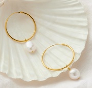 Freshwater pearl hoop earrings