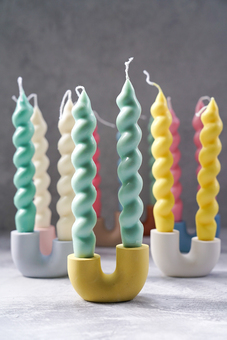 Colourful U Shape Concrete Candle Holders with Spiral Soy Wax Candle 