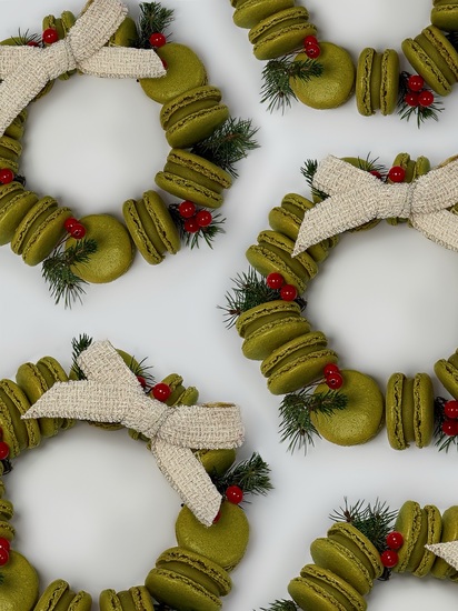 Christmas Macaron wreath