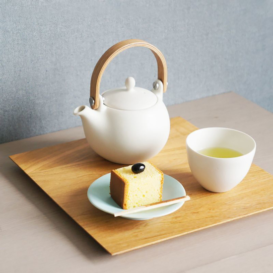 YUI teapot teacut set