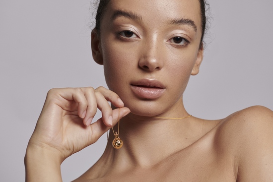 natural scent jewellery worn by a model