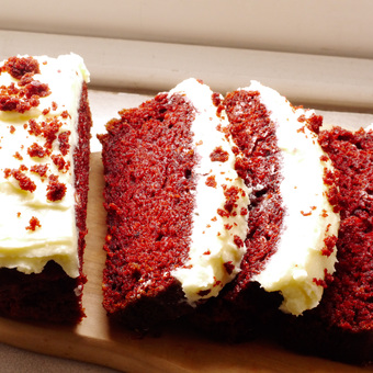 vegan red velvet loaf cake 