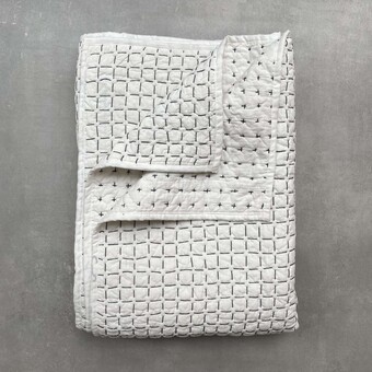 Otilly Hand Quilted Throw Blanket Quilt Minimal Modern Monocrome Black and White Sustainable Eco Friendly Cotton