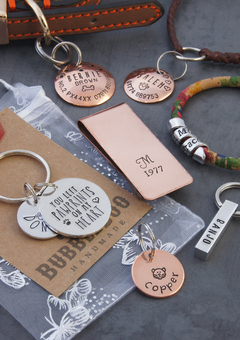Personalised pet tags & gifts
