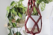 macramé red plant hanger